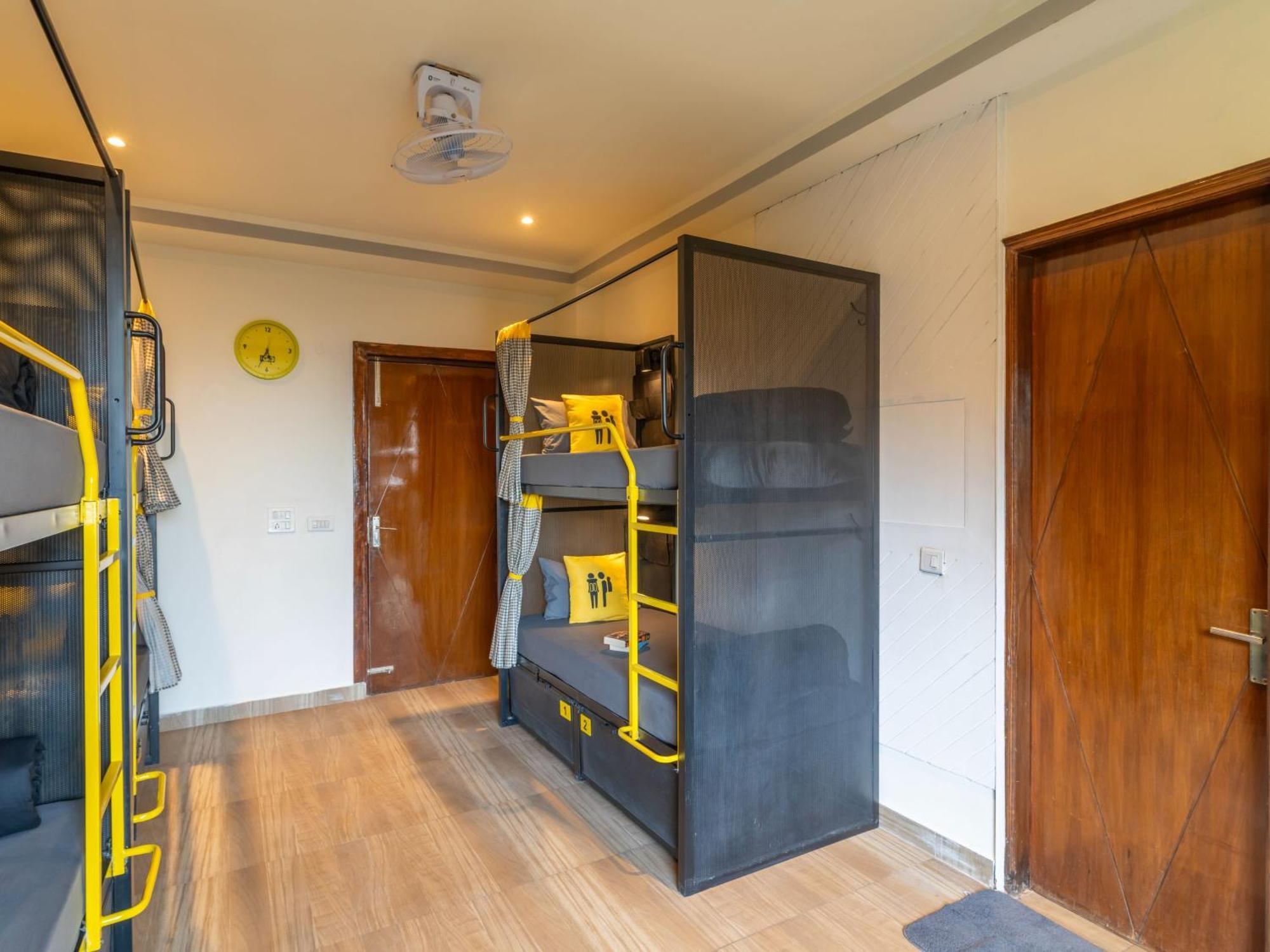 The Hosteller Kasauli Phòng bức ảnh